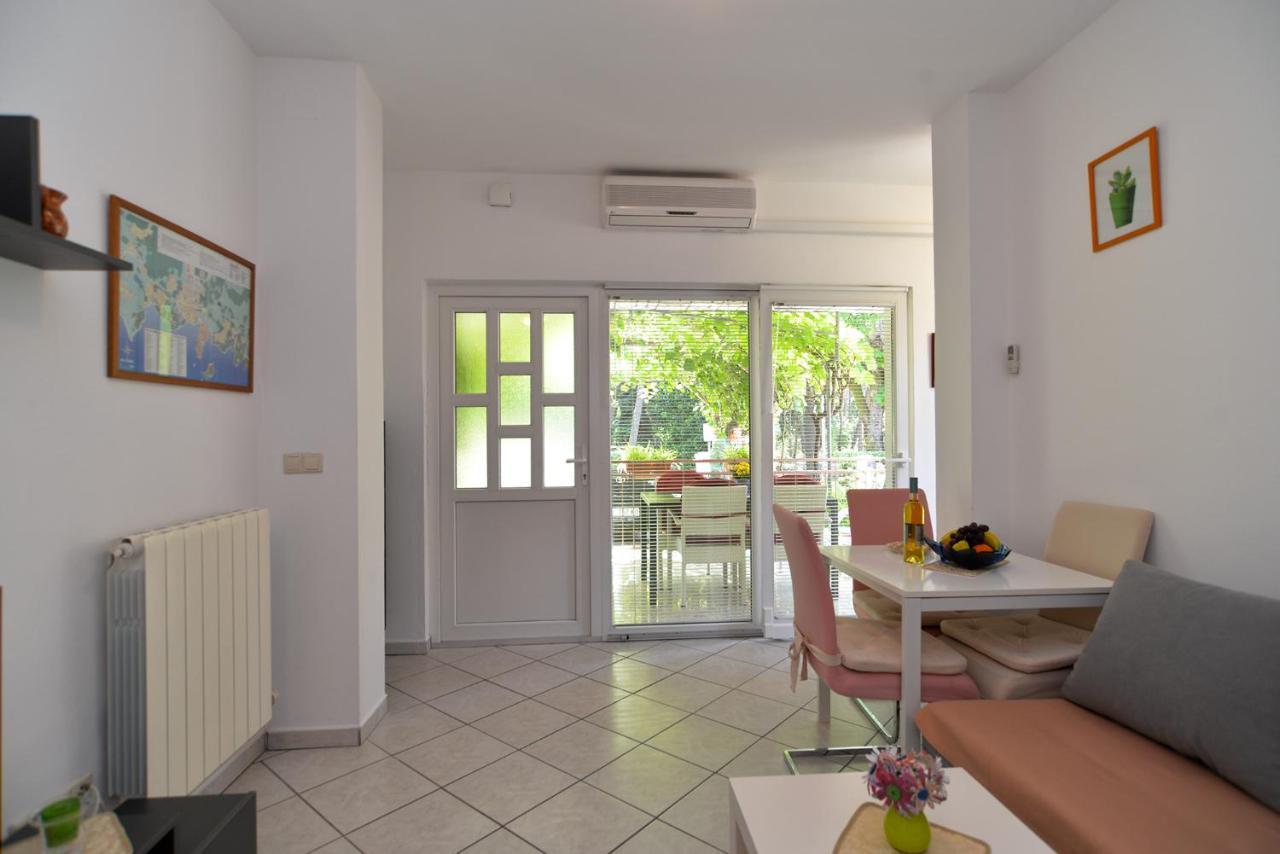 Apartments Marko 1377 Poreč Exteriör bild